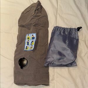 Travel inflatable neck Pillow with Pouch New without tag never used
